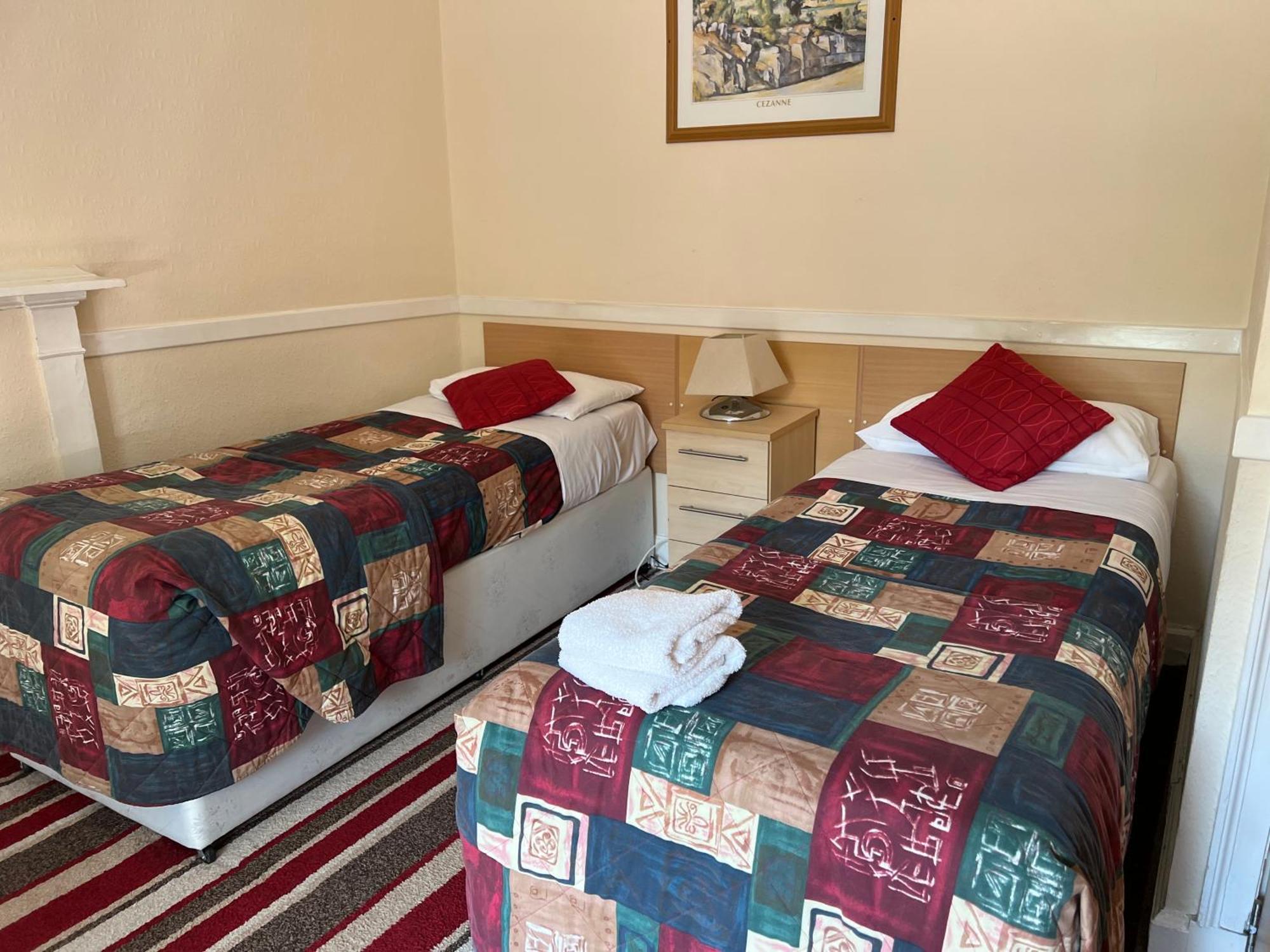 Strathpeffer Hotel Екстериор снимка